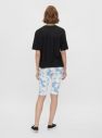 Bielo-modré vzorované krátke legíny Pieces Tabbi Biker shorts galéria