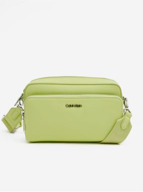 Svetlo zelená dámska crossbody kabelka Calvin Klein Must Camera Bag