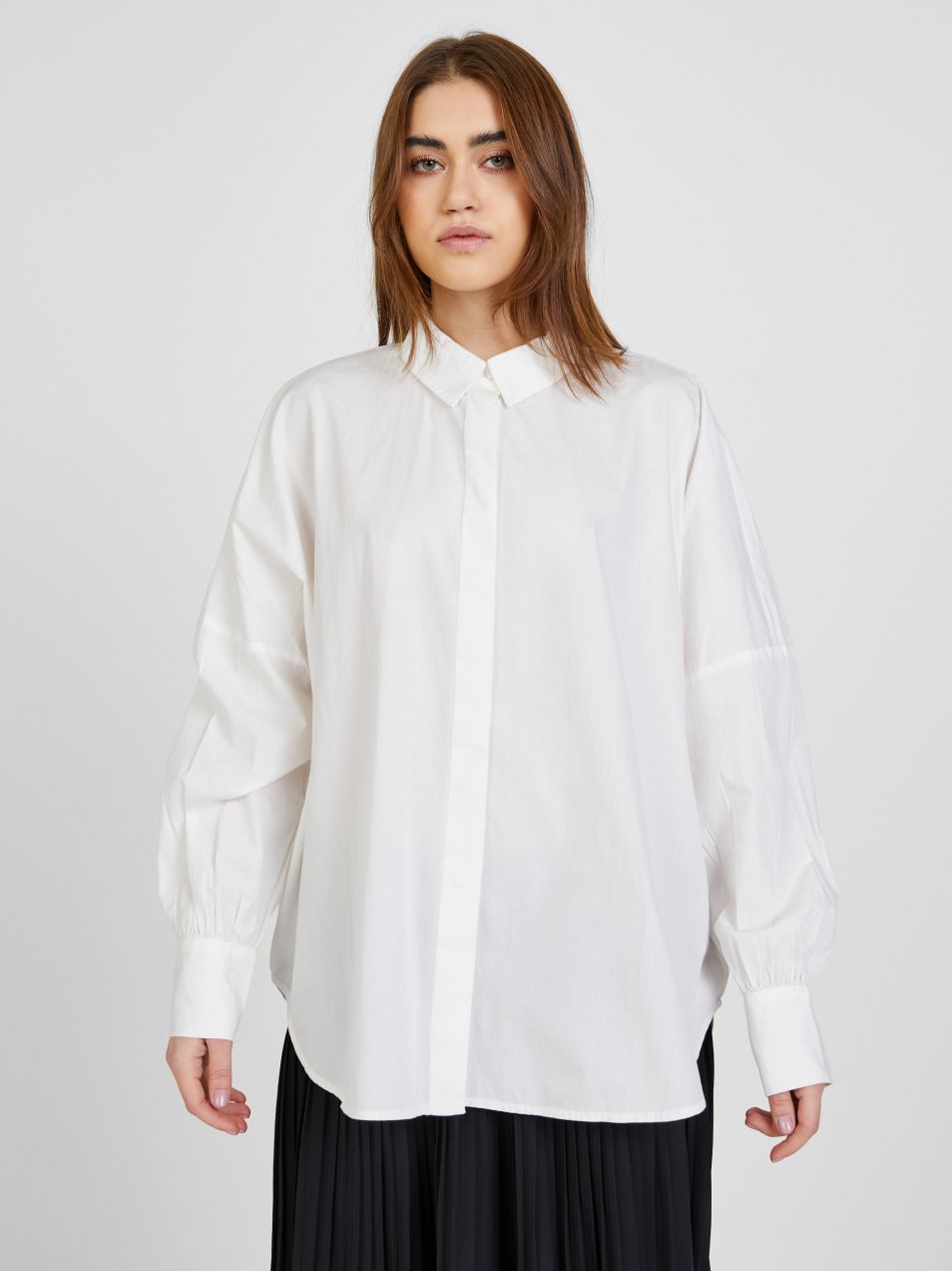 Biela dámska oversize košeľa VERO MODA Adia