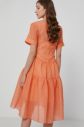 Šaty Victoria Victoria Beckham oranžová farba, mini, áčkový strih galéria