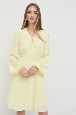 Šaty Ivy Oak žltá farba, mini, áčkový strih