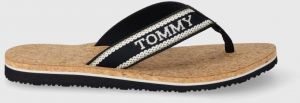 Žabky Tommy Hilfiger HILFIGER CORK BEACH SANDAL dámske, tmavomodrá farba, na plochom podpätku, FW0FW07904