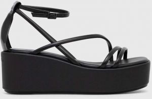 Kožené sandále Calvin Klein WEDGE SANDAL 30 LTH dámske, čierna farba, na platforme, HW0HW01949