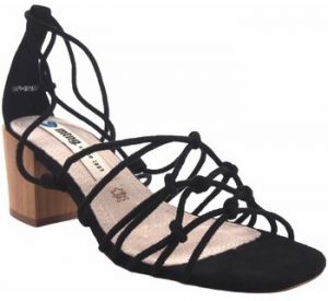 Univerzálna športová obuv MTNG  Dámske sandále MUSTANG 50479 čierne