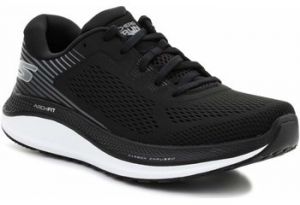 Bežecká a trailová obuv Skechers  Go Run Persistence Black/White 246053-BKW