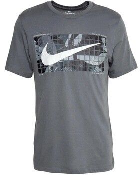 Tričká s krátkym rukávom Nike  CAMISETA HOMBRE  TEE CAMO FJ2446