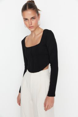 Trendyol Black Piping Detail Square Collar Fitted/Situated Crop Interlock Knit Blouse