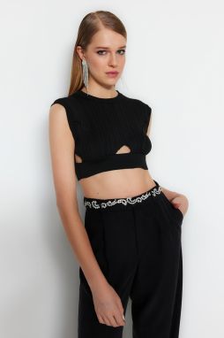 Trendyol Black Crop Sweater With Window/Cut Out Detailed Blouse