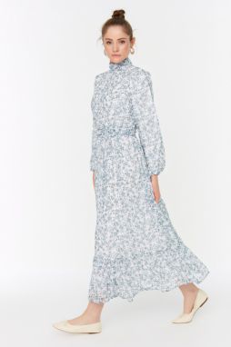 Trendyol Blue kvetinový stojačik šifónové pletené šaty s detailom pása s vlastnou líniou