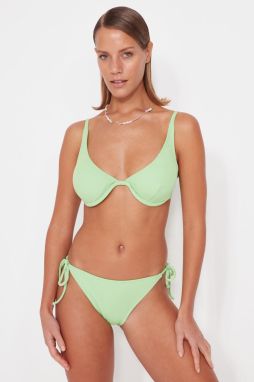 Trendyol Green Underwire Inverted V Underwire uterák Top