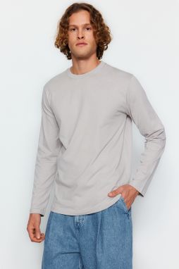 Trendyol Grey Pánske tričko základného pravidelného/pravidelného strihu so 100% bavlneným dlhým rukávom.