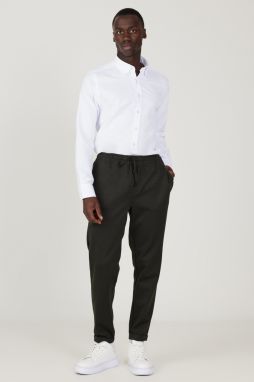 AC&Co / Altınyıldız Classics Men's Khaki Standard Fit Normal Cut Comfortable Fleece Pockets Tied Waist Knitted Flexible Trousers.