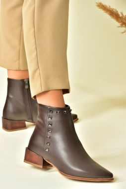 Fox Shoes Brown Staple Detailed Women's Boots