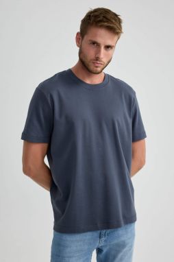 DEFACTO Regular Fit Crew Neck T-Shirt