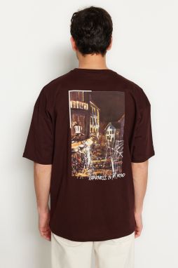 Trendyol Brown Oversize/Wide-Fit Short Sleeve Back Printed 100% Cotton T-Shirt