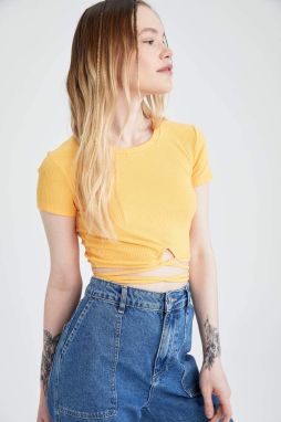 DEFACTO Fitted Short Sleeve Crop Top