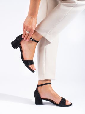 Elegant Shelvt low-heeled brocade sandals black