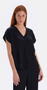 Dagi Black Satin Surface Pleated Blouse