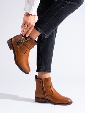Brown short ankle boots with flat heels Shelvt