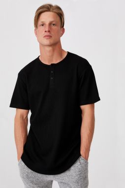Čierne tričko Henley