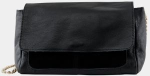 Čierna kožená crossbody kabelka Pieces Gunna