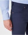 Voľnočasové nohavice pre mužov Wrangler - modrá galéria
