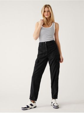 Móda pre plnoštíhle pre ženy Marks & Spencer - čierna