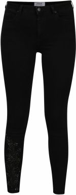Čierne super skinny rifle s výšivkou na nohavici Miss Selfridge