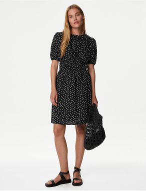 Čierne dámske bodkované šaty Marks & Spencer