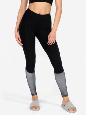 Čierne legíny so sieťovanou časťou na nohaviciach Ivy Park