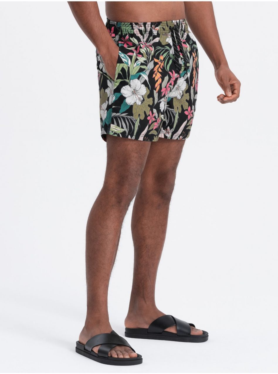 Čierno-zelené pánske plavky s tropickým vzorom Ombre Clothing