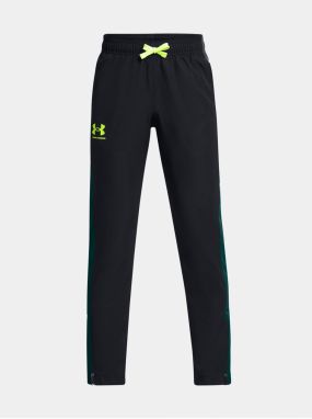 Čierne chlapčenské tepláky Under Armour UA Sportstyle Woven Pants-BLK