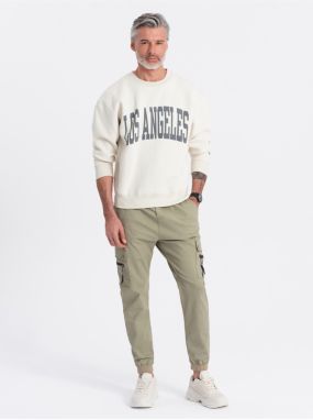 Kaki pánske cargo jogger nohavice Ombre Clothing