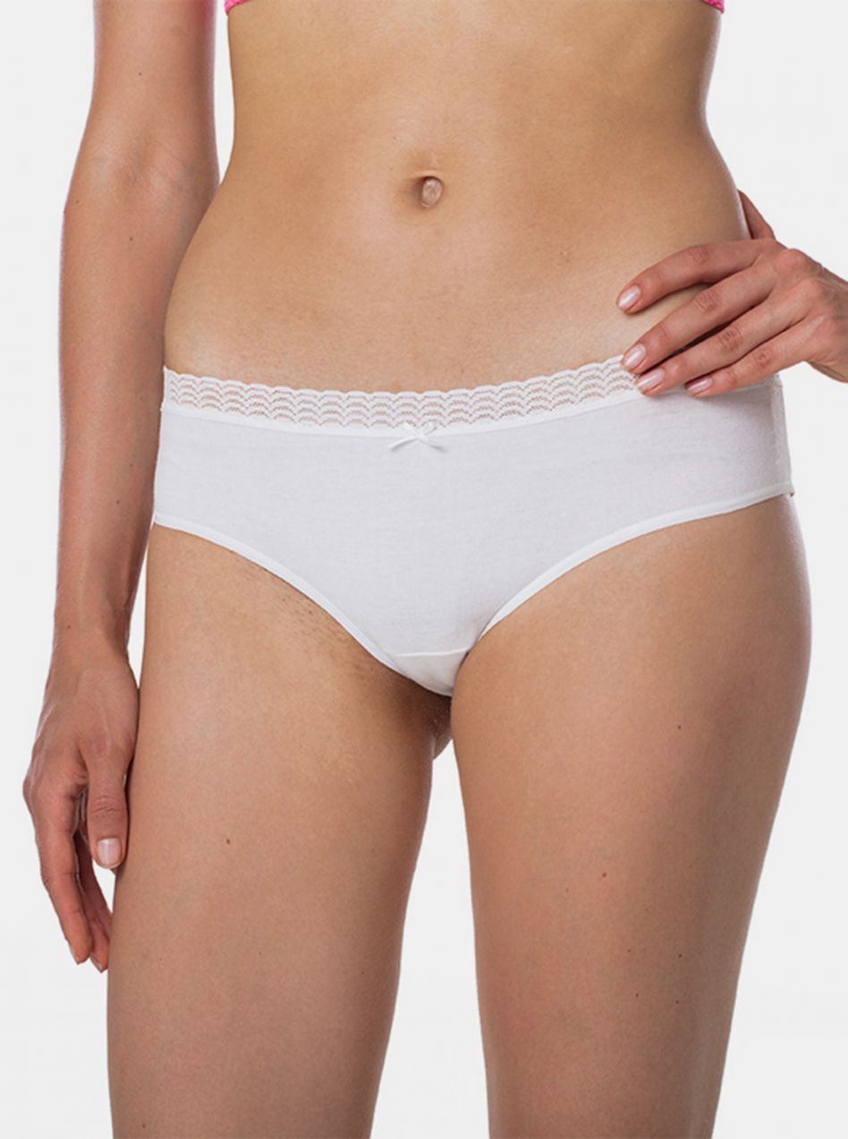 Biele dámske nohavičky s čipkovým detailom Bellinda FANCY COTTON HIPSTER