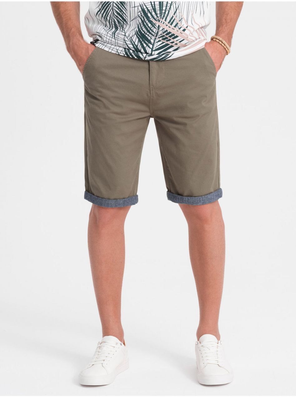 Zelené pánske chino kraťasy s džínsovým lemom Ombre Clothing