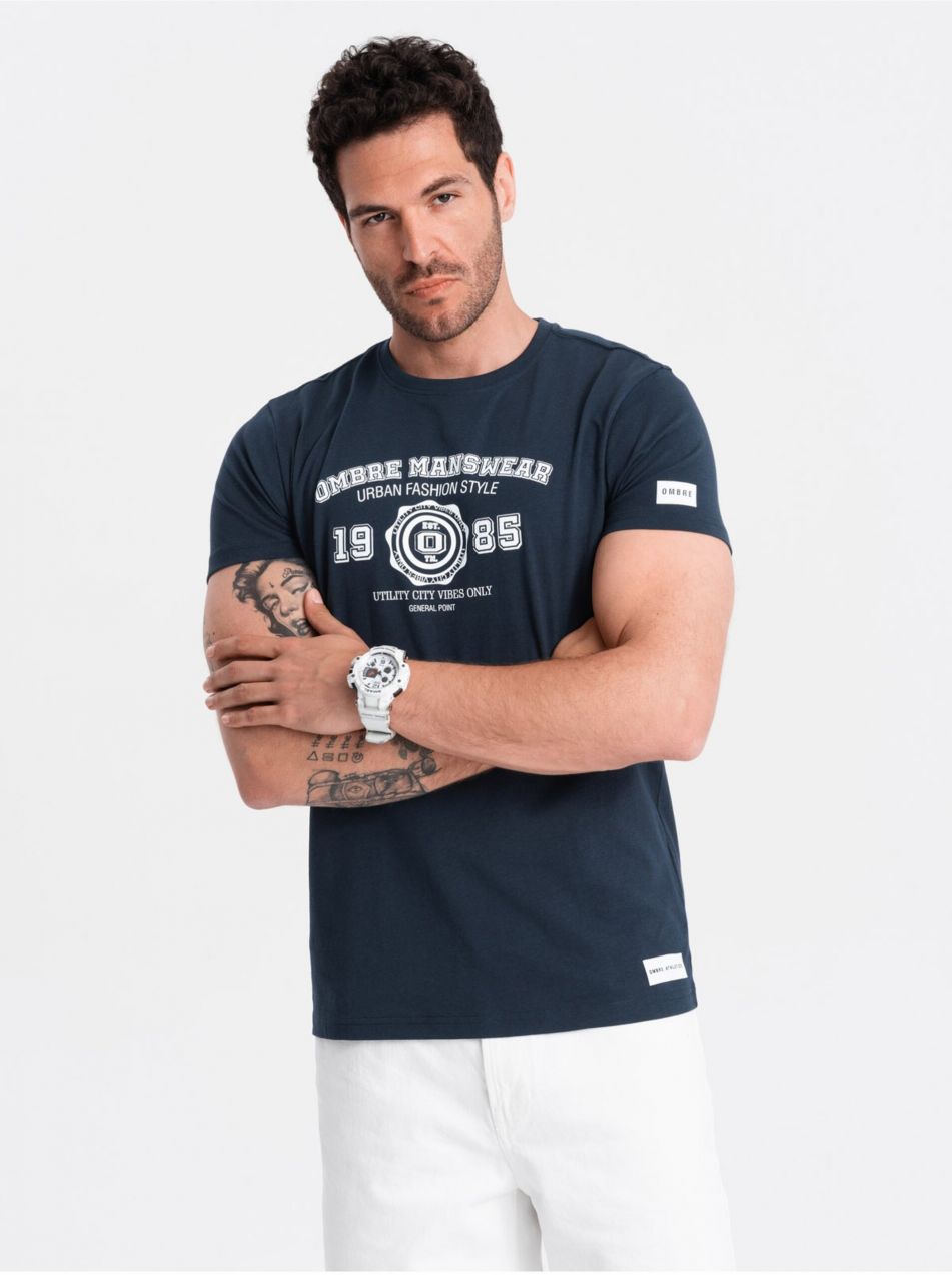 Tmavomodré pánske tričko s potlačou Ombre Clothing