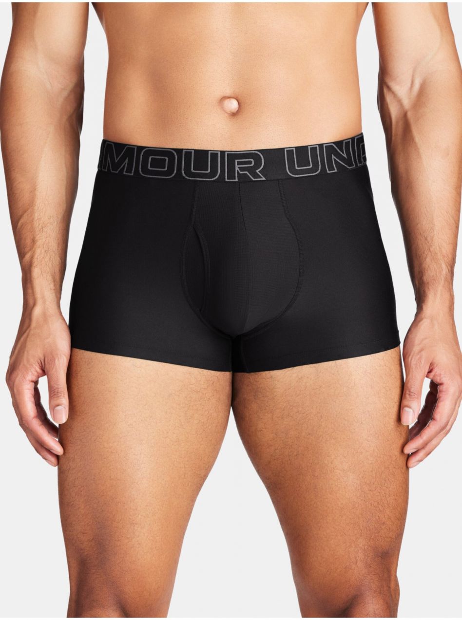 Súprava troch pánskych boxeriek v čiernej farbe Under Armour UA Performance Tech 3in
