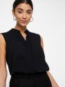 Čierna blúzka s vreckami VERO MODA Erika galéria