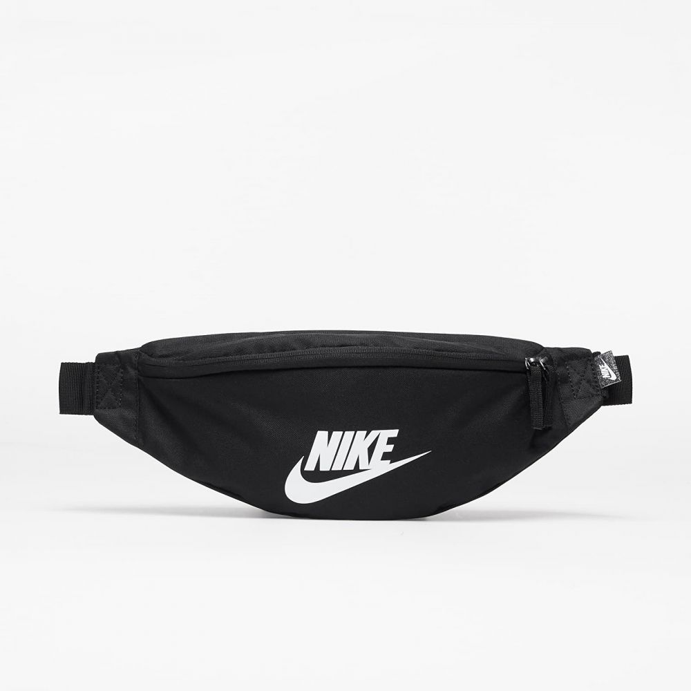 Ľadvinka Nike Waistpack Black/ Black/ White 3 l