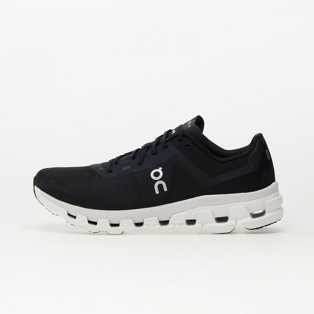 Tenisky On M Cloudflow 4 Black/ White EUR 42