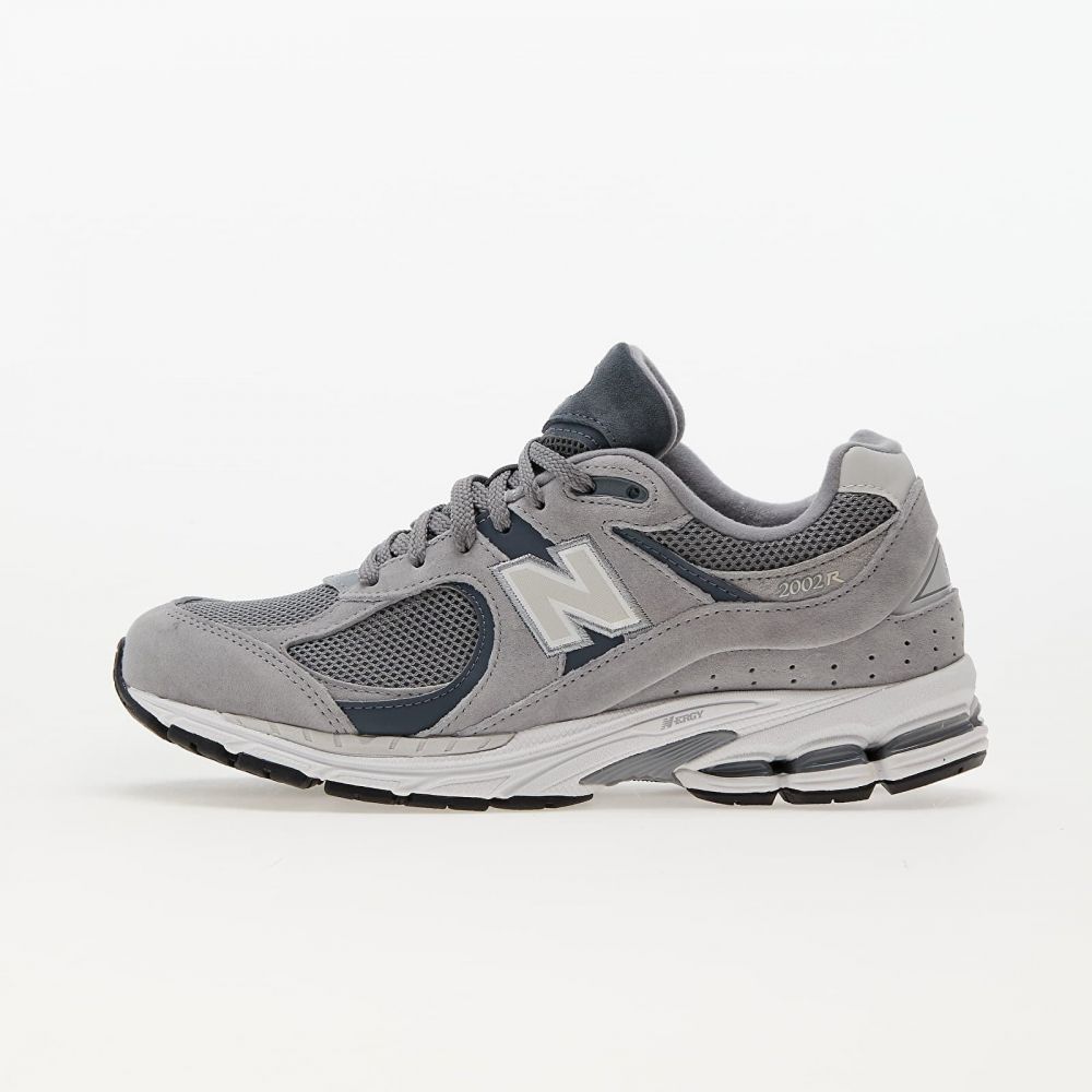 Tenisky New Balance 2002R Grey EUR 38.5