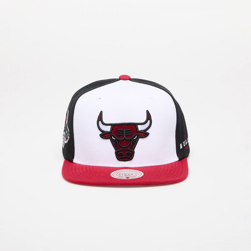 Šiltovka Mitchell & Ness NBA Core I Snapback Chicago Bulls White/ Red OS