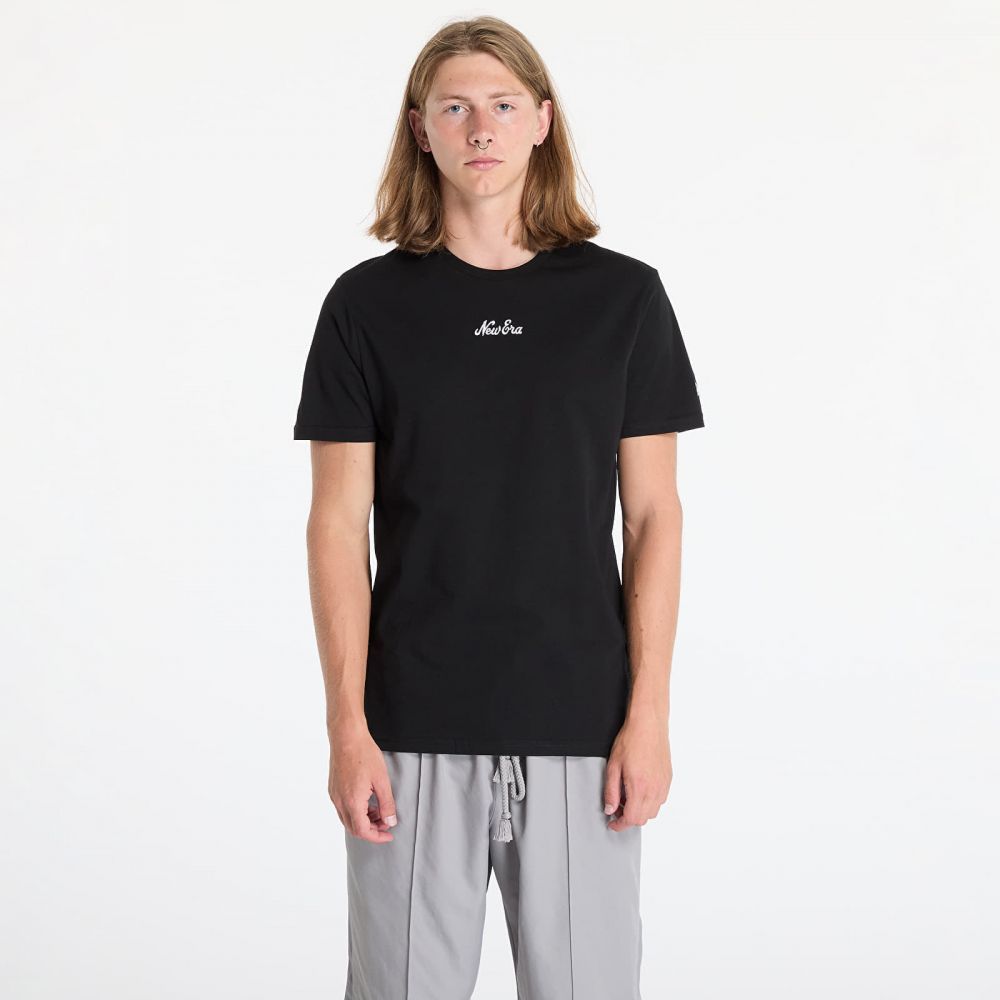Tričko New Era Essential Script Tee Black S
