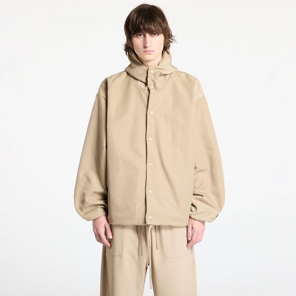 Bunda Fear Of God ESSENTIALS Textured Nylon Hooded Coaches Jacket Desert Sand XL