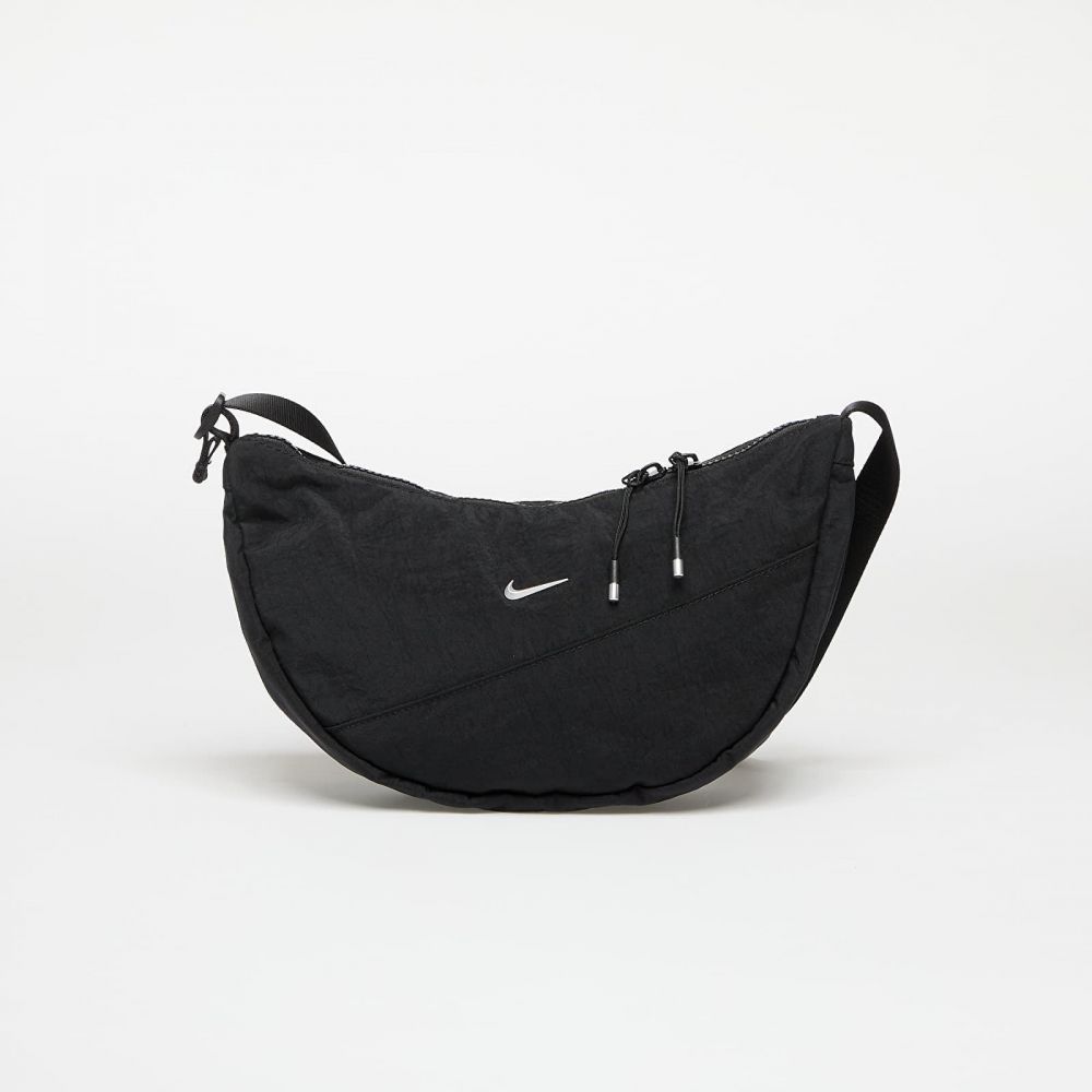 Taška Nike Aura Crescent Crossbody Bag 4L Black/ Black/ Matte Silver 4 l