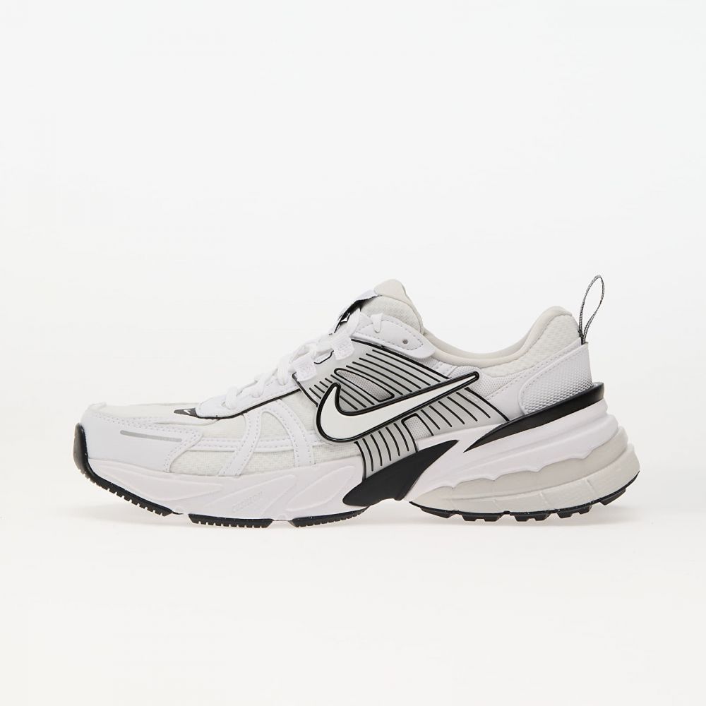 Tenisky Nike W V2K Run White/ White-Platinum Tint-Summit White EUR 38