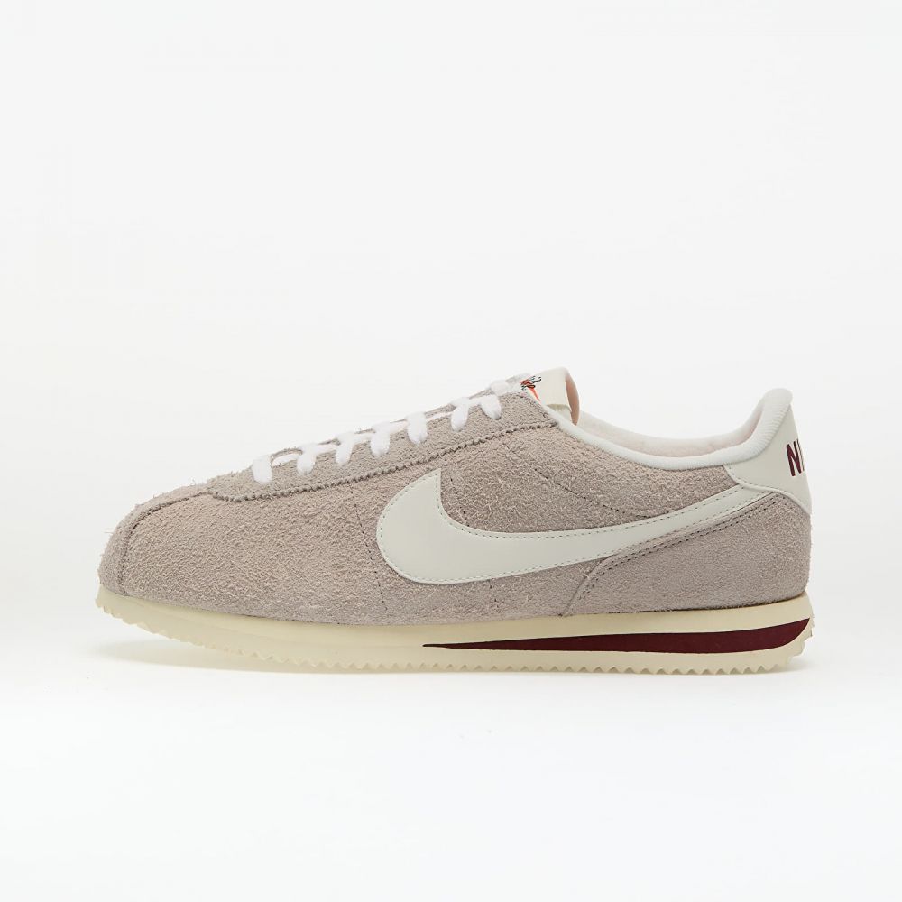 Tenisky Nike Cortez Se College Grey/ Sail-Dark Team Red EUR 43