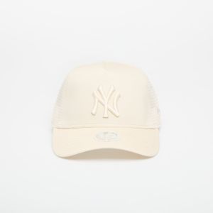 Šiltovka New Era New York Yankees 9FORTY Womens League Essential Trucker Cap Light Cream Universal