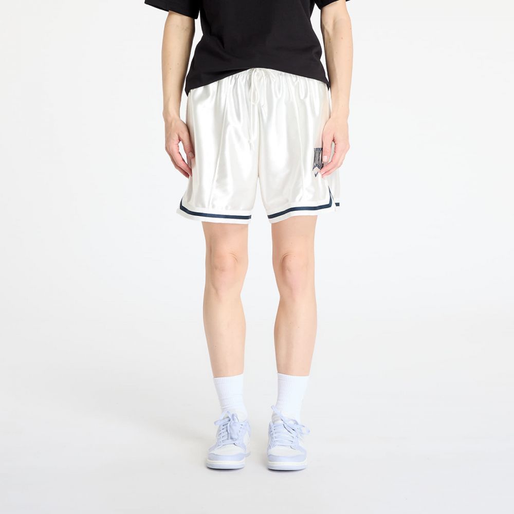 Nike Sportswear Women's Loose Mid-Rise Graphic Shorts White XL