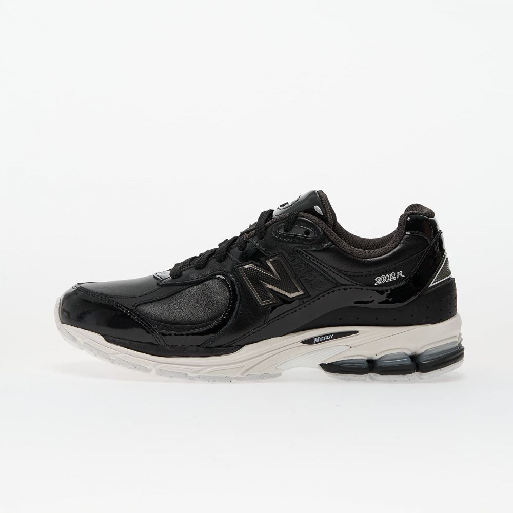 Tenisky New Balance 2002R Black/ White EUR 44